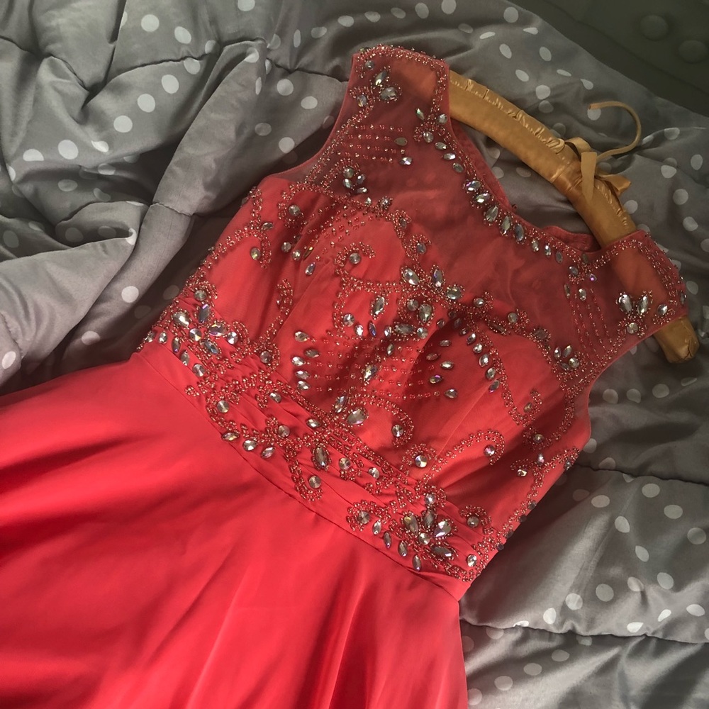 Peach/Pink Cap Sleeve Jeweled Homecoming Dress 🌷